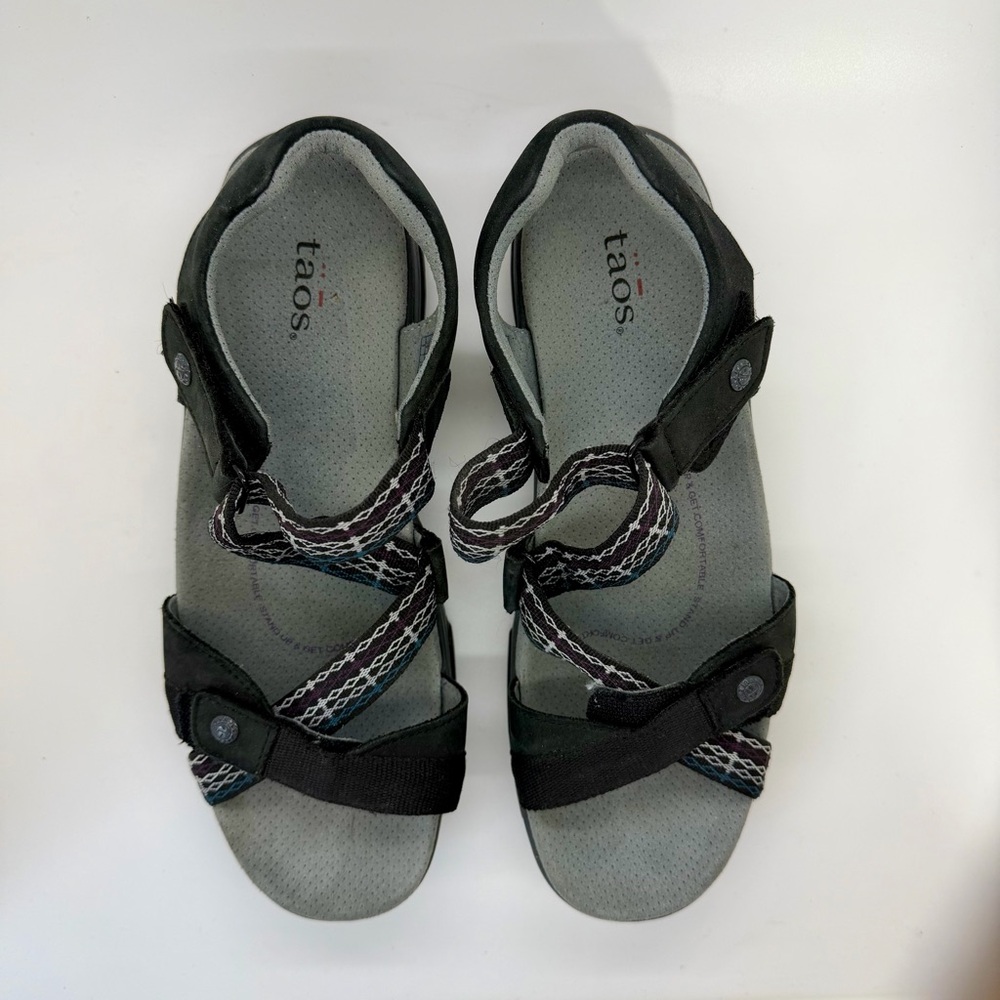 Taos Footwear Black and Gray Strappy Comfort Sandals - Picture 6 of 7